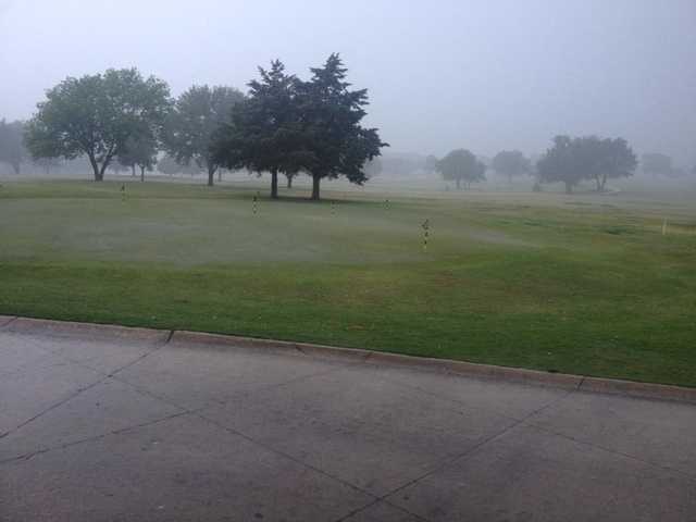 A view of the practice putting green at Lakeview Golf Club