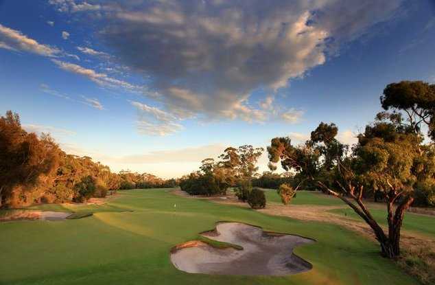 A view of the 15th green at Metropolitan Golf Club