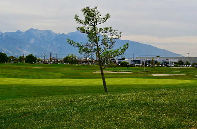 A view of a green at Golf The Round.