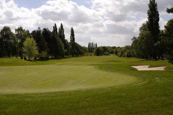 A view of hole #12 at Drayton Park Golf Club