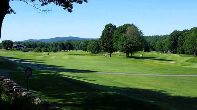 A sunny day view from Bretwood Golf Course