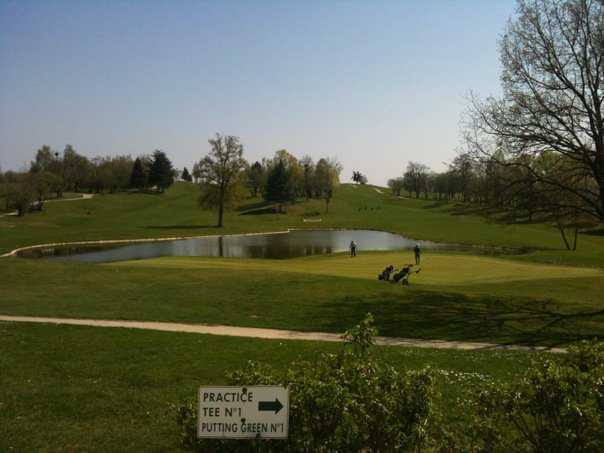 A view of a hole with water coming into play at Feucherolles Golf Club