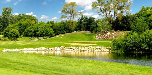 Water's Edge Golf Club