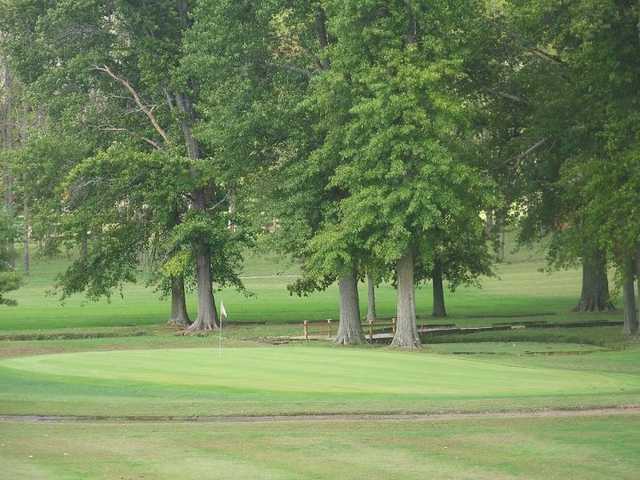 A view of green at New Salisbury Golf Course