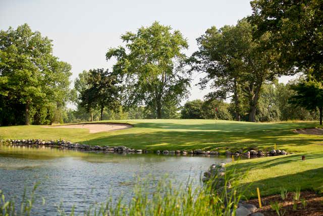 Tuckaway Country Club