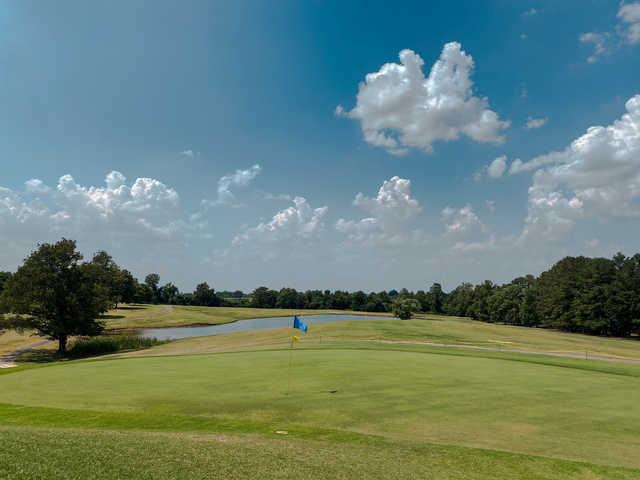 Oakview Links Golf Course