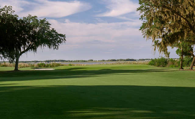 Lake Region Yacht Country Club