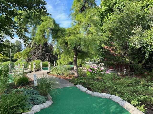 Golf Ranch - Brookfield Mini Golf