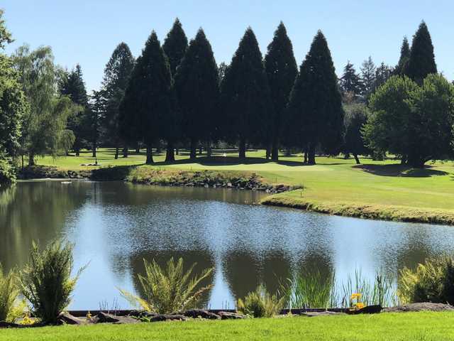 Riverside Golf & Country Club