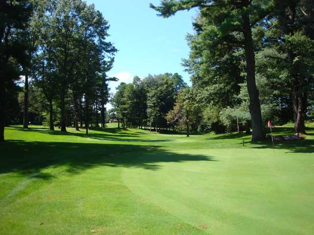 Whispering Pines Exec Golf Course