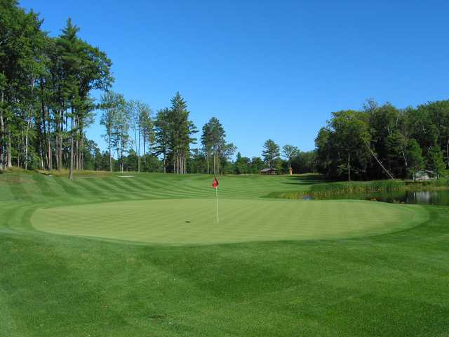 Red Hawk Golf Club