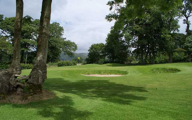 The 9th hole bunkers