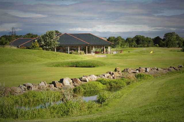 The clubhouse overlooking the Oaks of Mollington golf course