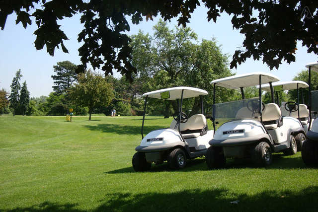 Water's Edge Country Club