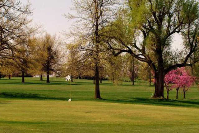 Hiawatha Country Club