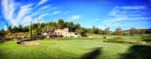 18th green at Marseille la Salette Golf Club