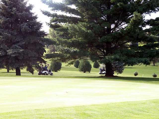 Lone Pine Golf & Country Club