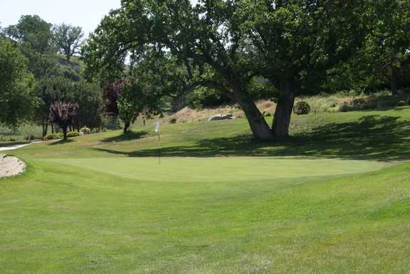 Horse Thief Golf & Country Club