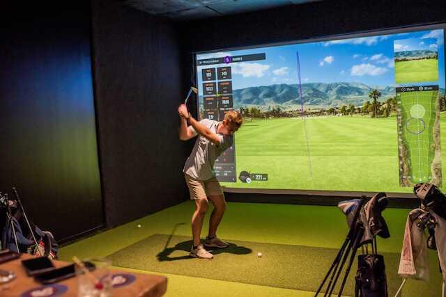 Double Eagle Indoor Golf & Lounge