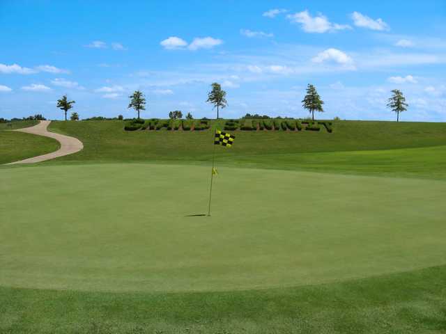 Grand Summit Golf & Country Club