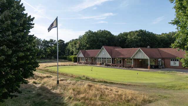 View of the clubhouse at Newark Golf Club
