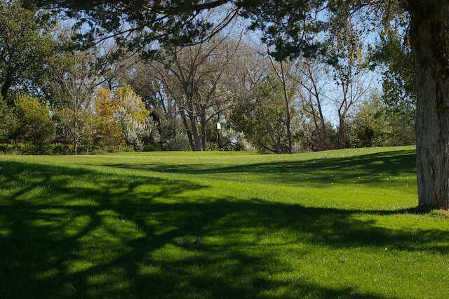 Lake Maloney Golf Course