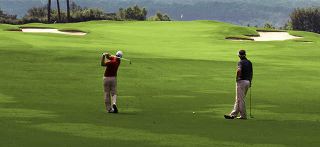 A view of a green flanked by bunkers at Vestavia Country Club