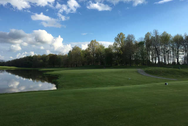 Lake Forest Country Club