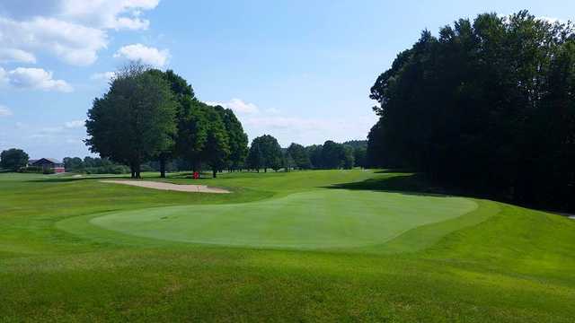 A view of green #2 at North from Bretwood Golf Course
