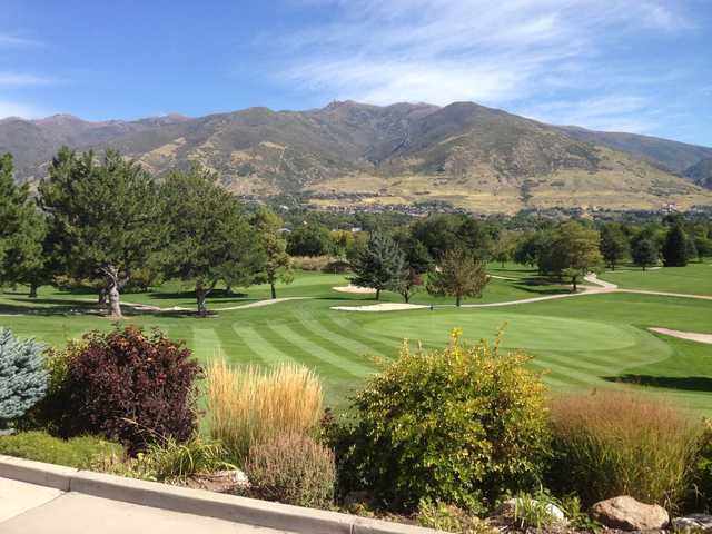 A view of a green at Oakridge Country Club (Tatanka Historical Associates Inc).
