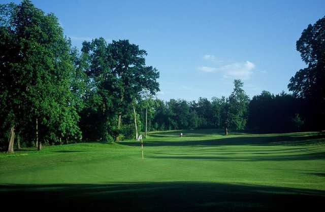 A view of the 9th hole at l'Isle Adam Golf Club