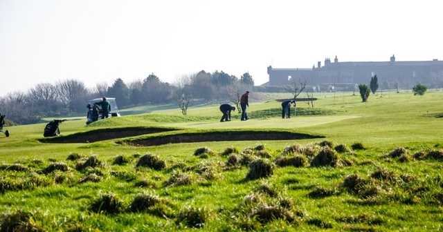 South Pembrokeshire Golf Club: Greenside Bunker