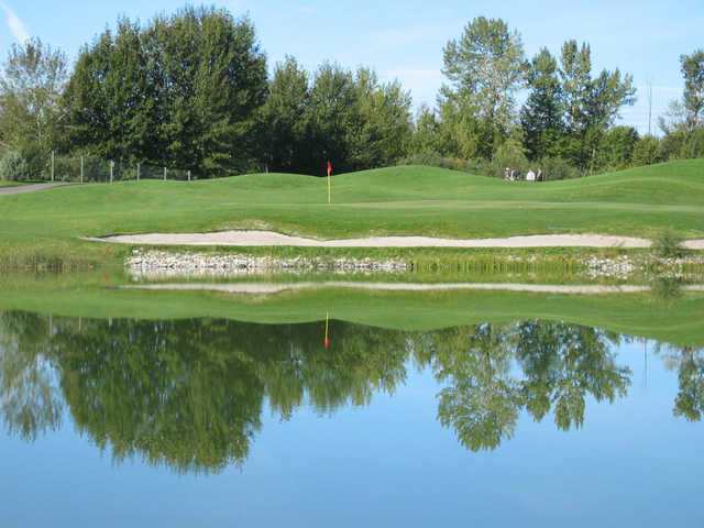 McKenzie Meadows Golf Course