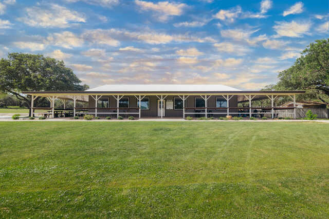 Oak Valley Golf Course (Par 3 + Driving Range)