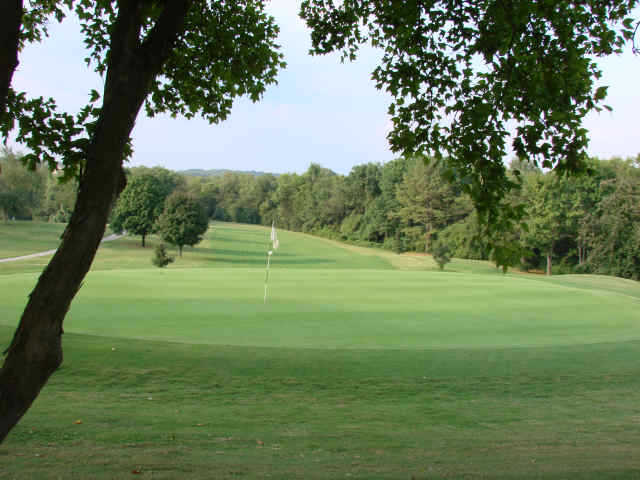 A view of hole #6 at Grayson Valley Country Club