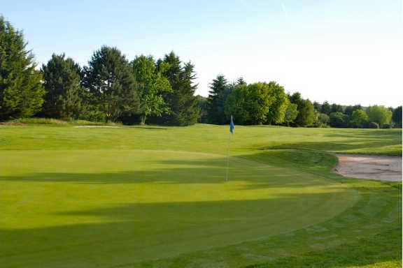 Green at Saint-Germain-Les-Corbeilles Golf Club