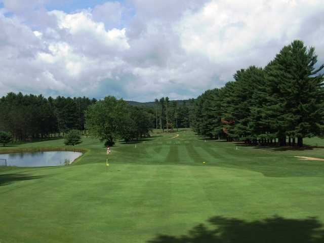 A view of green #15 at Mojalaki Country Club