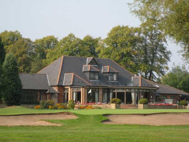 The 9th green and beautiful clubhouse at Walsall Golf Club