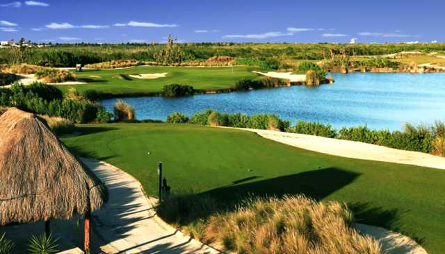 A view of a tee at Riviera Cancun Golf & Resorts