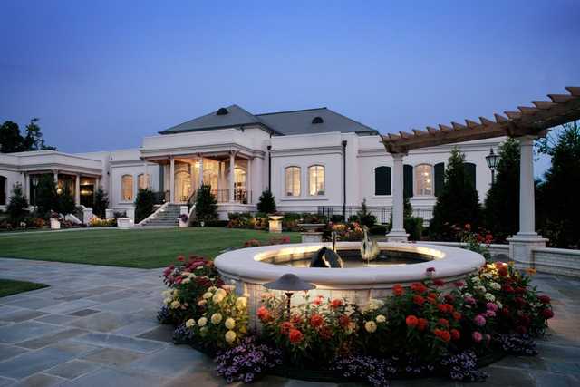 A view of the clubhouse at Wynlakes Golf & Country Club