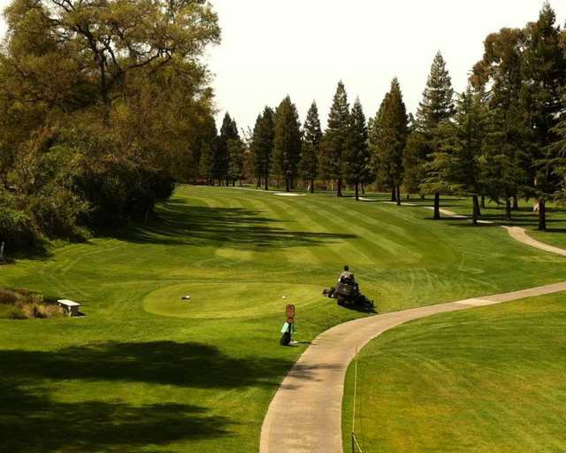 Oakdale Golf & Country Club