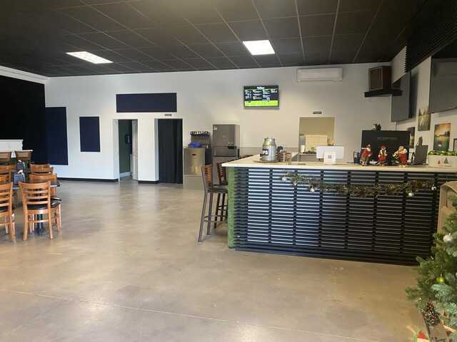 Mulligans Indoor Golf