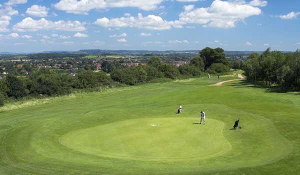 View of a green at Thornbury Golf Centre