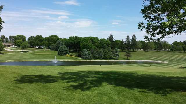 Round Grove Golf & Country Club