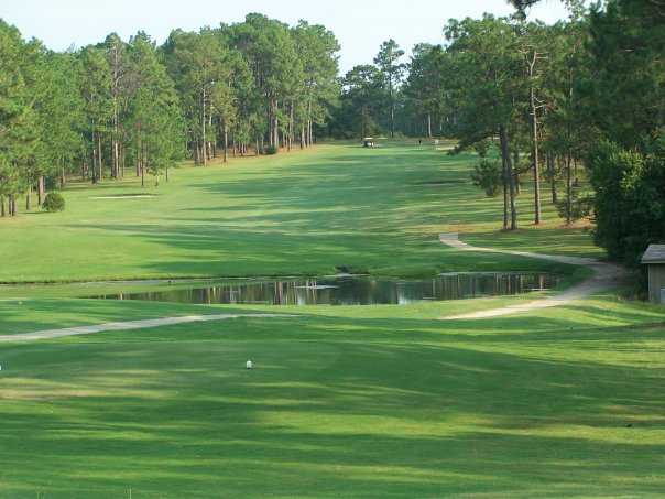 Pineknoll Golf Club