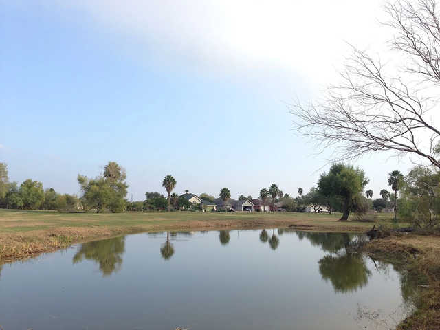 Seven Oaks Golf & Country Club