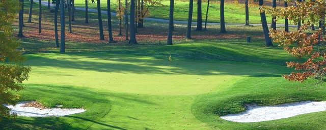 A view of a well protected green at Wildcat Creek Golf Course.