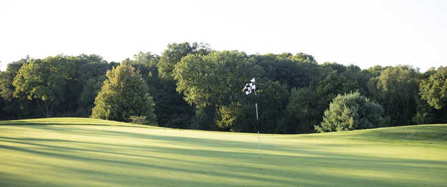 A sunny day view of a hole at Erskine Park Golf Club.
