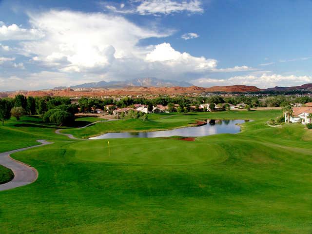 A view of a green with water coming into play at Sunbrook Golf Club