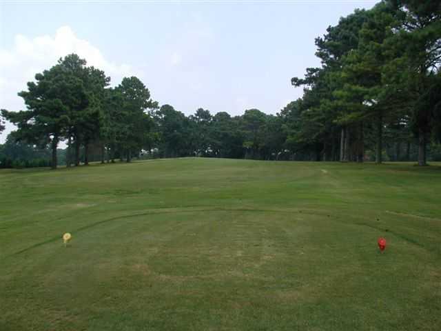 A view from a tee at Bonnie Crest Country Club (GolfDigest)